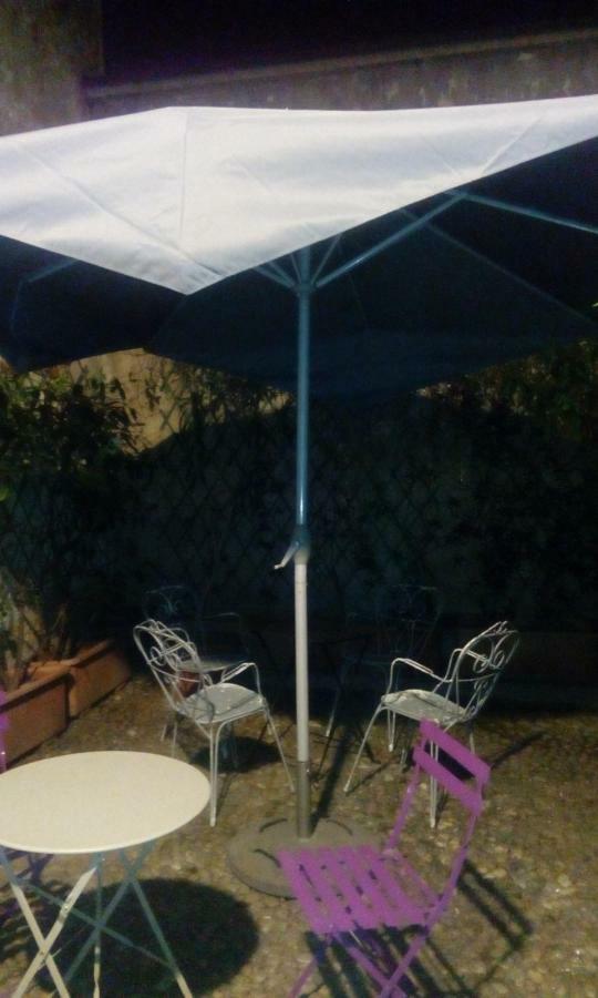 Central Apartment With Garden Μιλάνο Εξωτερικό φωτογραφία